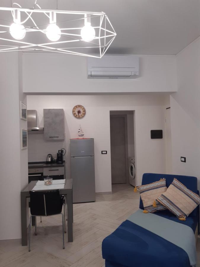 Casa Vacanze Via Nizza 57 Zinola-Wifi Savona Exteriér fotografie